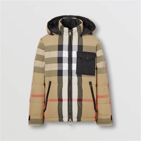 beige jacke burberry herren|burberry hooded puffer jacket.